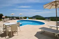 Red Roses Flat in a Semi-Detached Villa Hotels in Itri