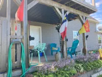 Cottage Jasmine on the Shediac Bay with Hot Tub