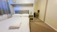 Cosy Double Private Bedroom 2/3 Hotels in 