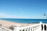 Beachfront Bungalow in la Mata, Torrevieja