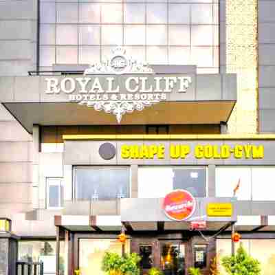 Royal Cliff Hotel & Resorts Hotel Exterior