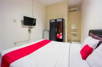 RedDoorz at Graha 99 Simomulyo Hotels in Sukomanunggal