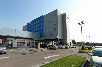 One Cuautitlan Hotels near Caracoles Park