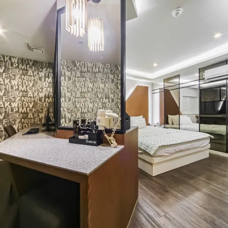 Busan Yonghodong Noblesse Отели рядом с достопримечательностью «Ориакдо (Остров)»