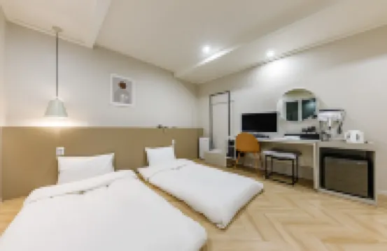 Yeongcheon Hotel Shop