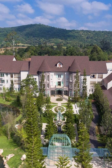 รูปภาพของยู เขาใหญ่