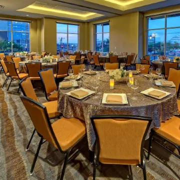Hilton Garden Inn Nashville Downtown Convention Center