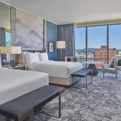 The Ritz-Carlton, Portland Các khách sạn gần Cầu Tilikum Crossing