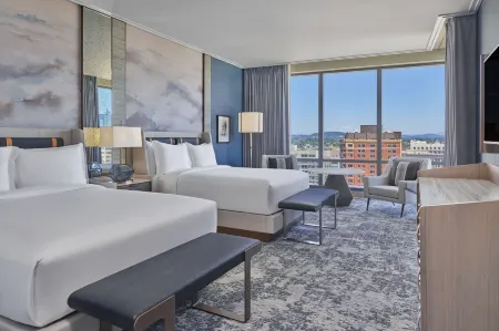 The Ritz-Carlton, Portland Отели рядом с достопримечательностью «Роуз Гарден Чилдренс Парк»