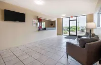 Extended Stay America Suites - Dayton - Fairborn - Parking