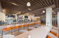 Living Water Resort & Spa - bar