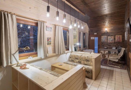 2. 아파트먼트 하우..