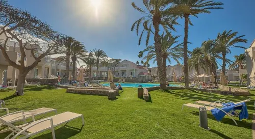 Hotel LIVVO Koala Garden Các khách sạn ở Comarca Sur