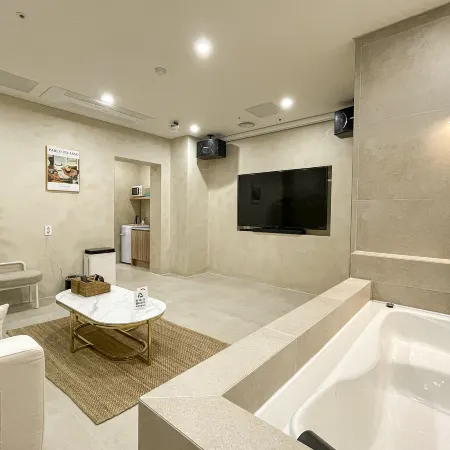 Made Boutique Motel Jeonju Отели рядом со станцией Станция Jeonju