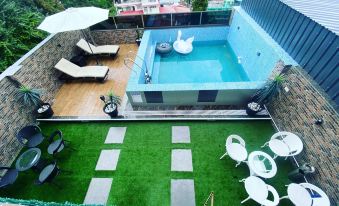 The Relyn Suite