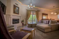 Eleonas Private Pool Villa Grampsas Winery附近的飯店