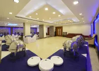 Hotel Taj Resorts - breakfast
