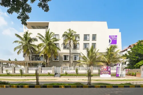 Emerald Clarks Inn Suites Hotel di Mysore