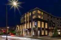 Hilton Garden Inn Minneapolis University Area Hotels near The Commons