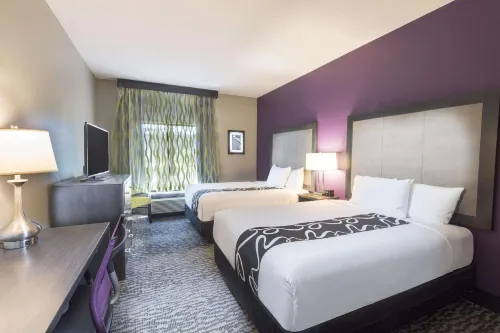 La Quinta Inn & Suites by Wyndham Kennesaw Hotels in Marietta