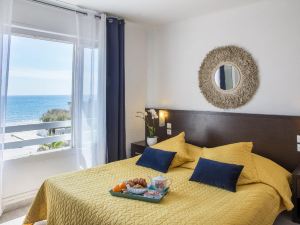 Le Grand Large Bord de Mer Hotel & Appartements