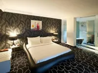 Summerset Continental Hotel Maitama by T E L E Hospitality - Pools