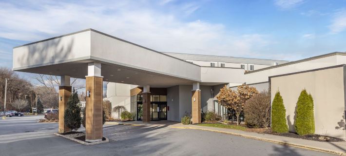 Best Western Plus New Englander Hotels in Middlesex County