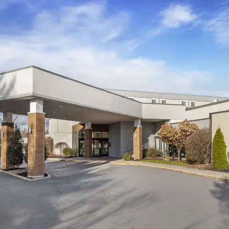 Best Western Plus New Englander
