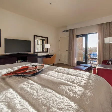 Hampton Inn & Suites by Hilton Phoenix Tempe Hotels in Tempe