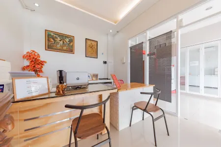 RedDoorz Syariah Near Dprd Kabupaten Subang Отели рядом с достопримечательностью «Wisma Karya Subang»