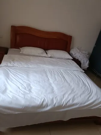 Baihe Garden Lakeview Homestay (Qingnian Road)