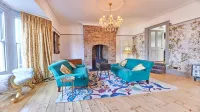 Host & Stay - Peacock House