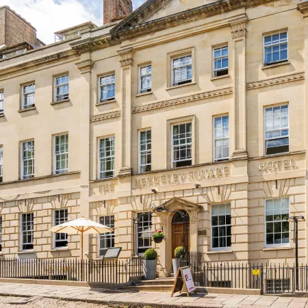The Berkeley Square Hotel Bristol Отели рядом с достопримечательностью «Стадион «Аштон Гейт»»