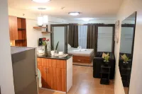 1Br Apartment with Self-Check in, Pool & Netflix