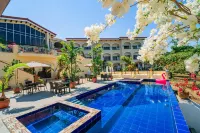 Hotel Palacio - สวนน้ำ