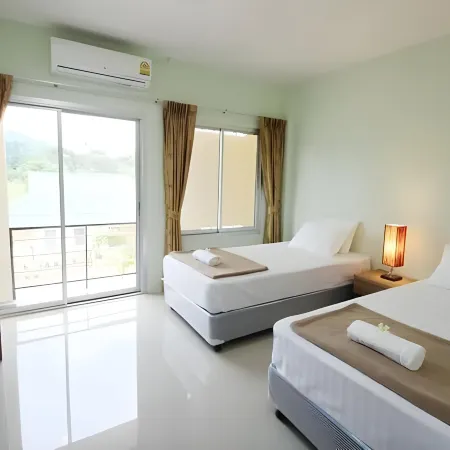 Palm Hill Resort