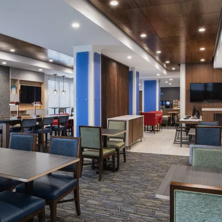 Holiday Inn Express & Suites SASKATOON CENTRE by IHG