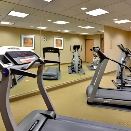 Holiday Inn Express & Suites TEHACHAPI HWY 58/MILL ST. by IHG