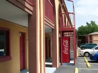 OYO錢諾夫I-10酒店 錢諾夫酒店