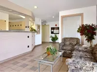 Super 8 by Wyndham Calgary/Airport