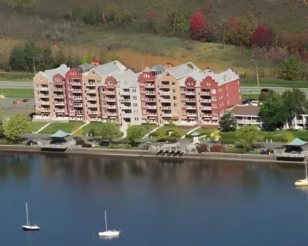 Hôtel Versō Hotels in Magog