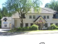 Hotel Grüne Tanne Hotels near Ith-Therme Salzhemmendorf