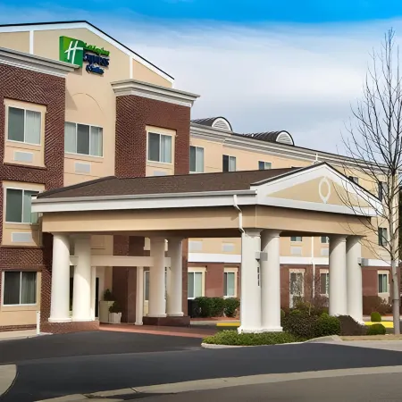 Holiday Inn Express & Suites SOUTHERN PINES-PINEHURST AREA by IHG