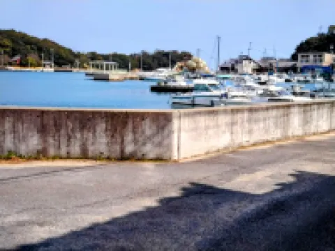 Guesthouse Pleno 直島町のホテル