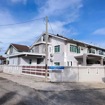 Weston Residence