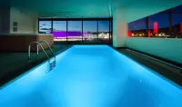 Ramada by Wyndham Cambridge Hotel di Boxworth