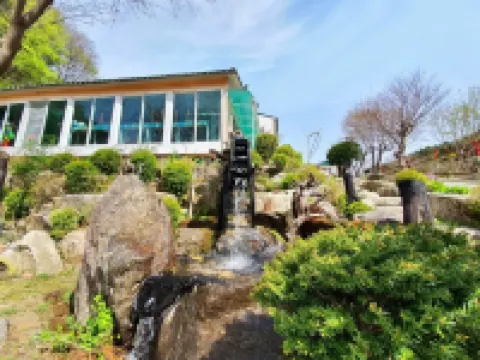 Hwacheon Apollo Star Pension 華川郡酒店