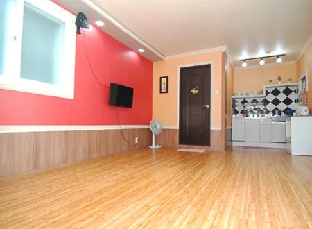 Pyeongchang Riverside Memories Pension Отели рядом с достопримечательностью «Korea Botanic Garden»