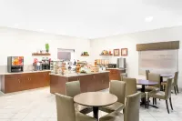 Ramada by Wyndham Olds Hotels in Olds