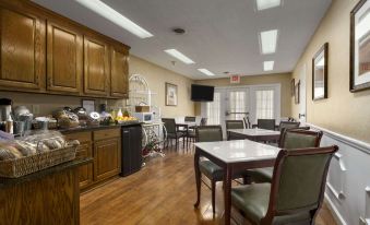 Days Inn by Wyndham Americus